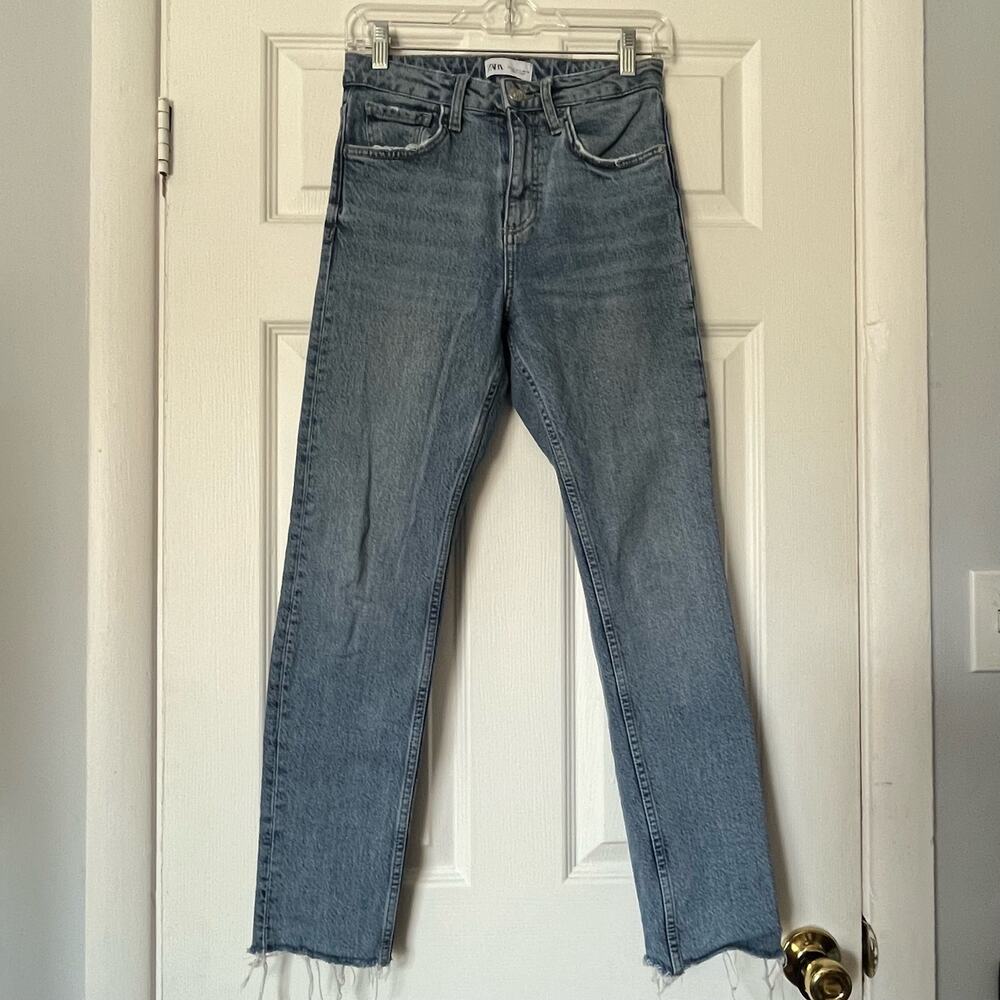 Zara High Rise Cropped Distressed Jeans - Size 2
